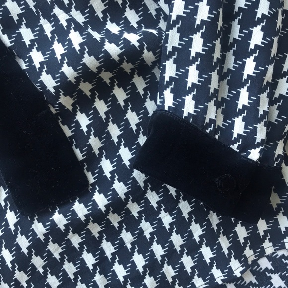 Zara top.  Black and white - Picture 3 of 4